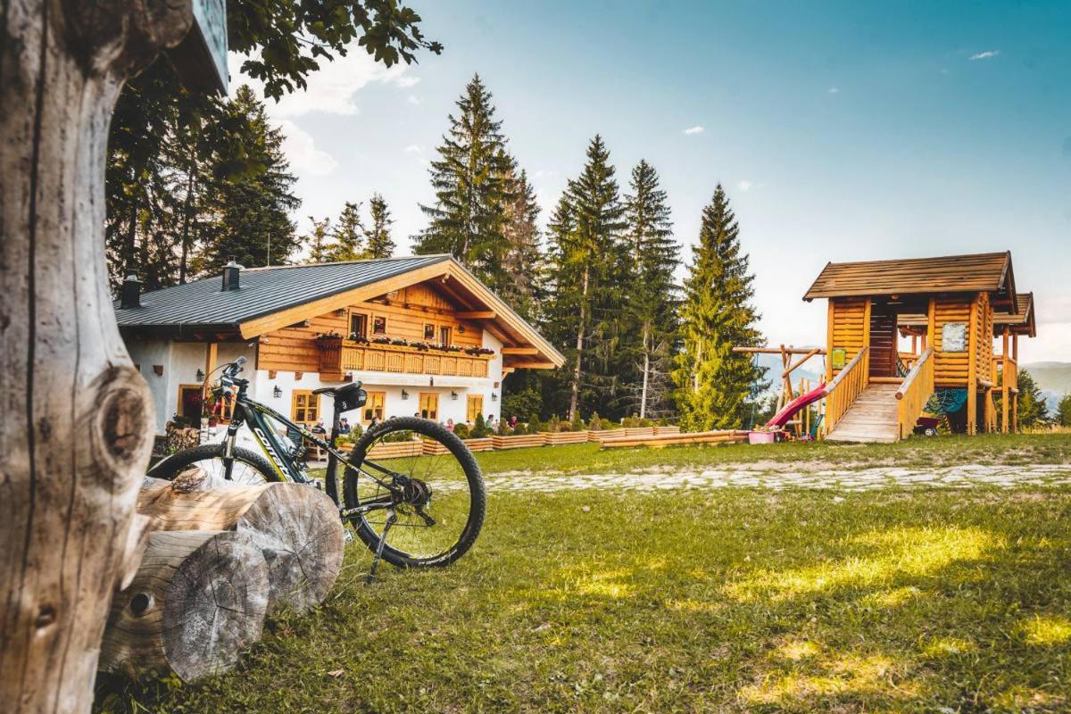 Resort Biela Skala - Chata Chopok Jasna Juh Быстра Экстерьер фото